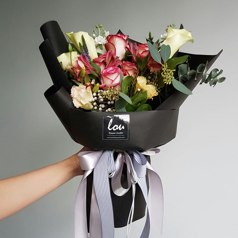 Red Roses Calla Bouquet - Lou Flower Studio