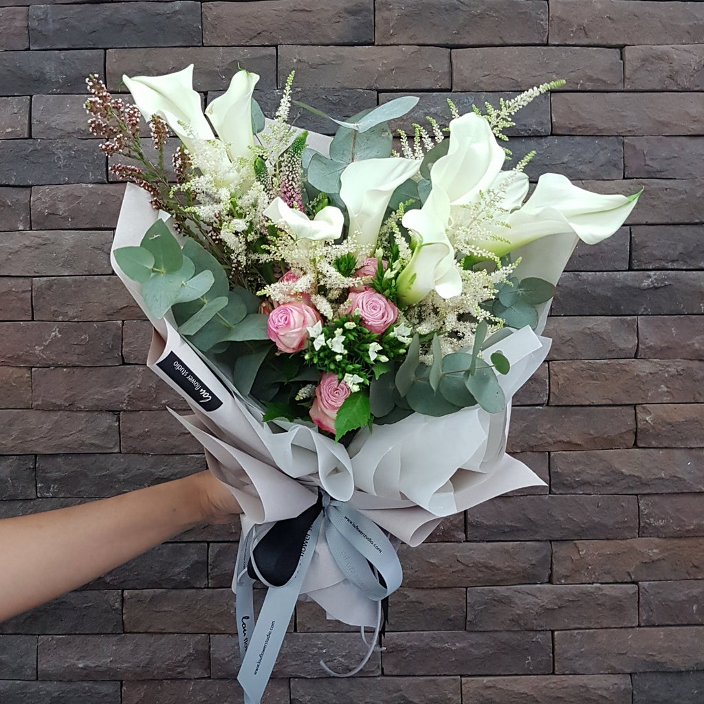 Calla Lilies Bouquet - Lou Flower Studio