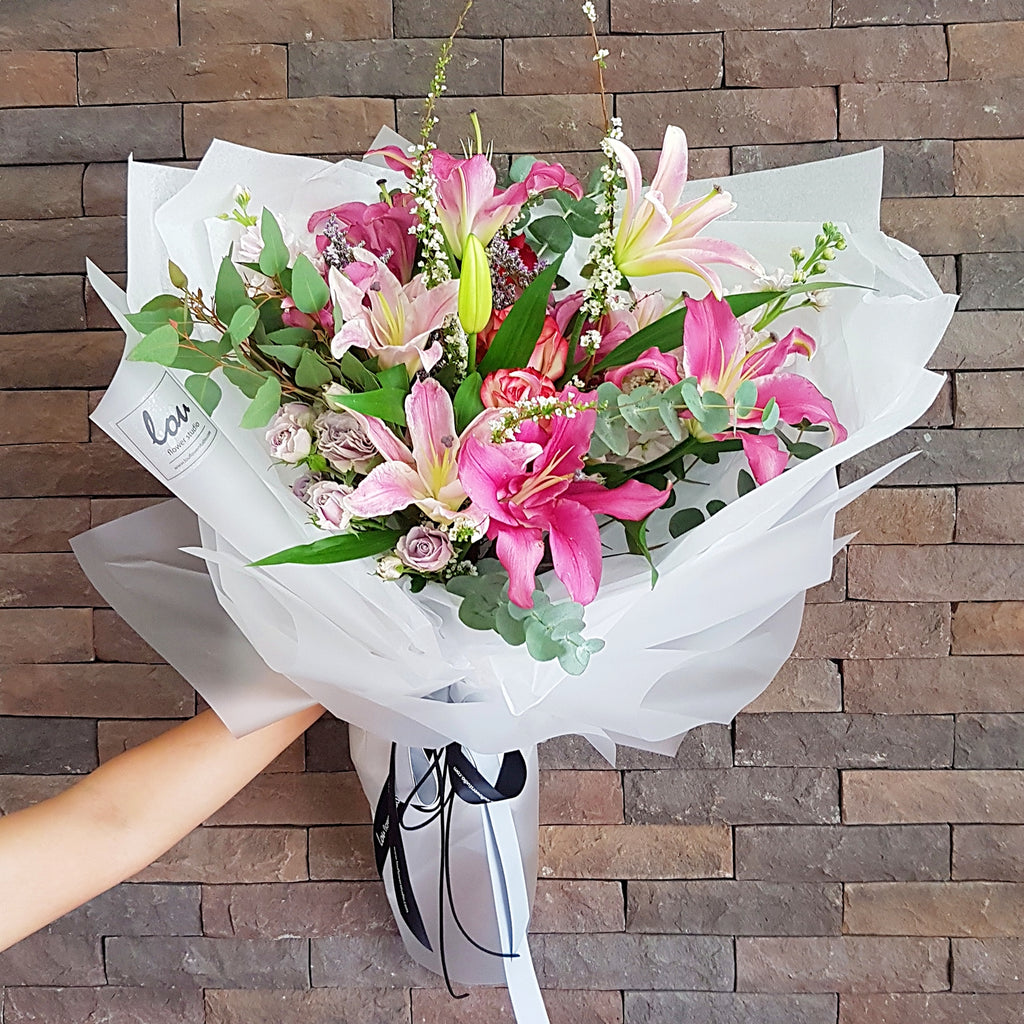 Classic Lily Bouquet - Lou Flower Studio