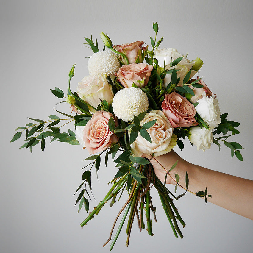 Cappuccino Roses Bouquet - Lou Flower Studio