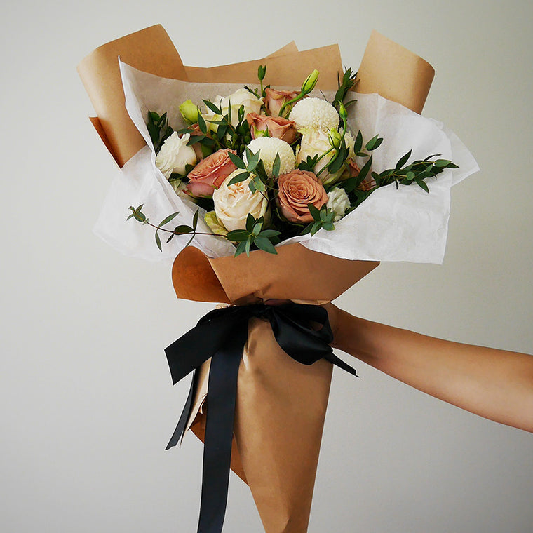 Cappuccino Roses Bouquet - Lou Flower Studio