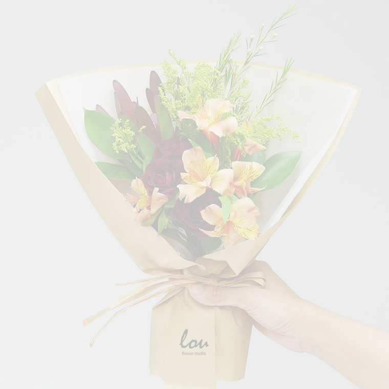 Daily Petite Posy - Pre-order - Lou Flower Studio