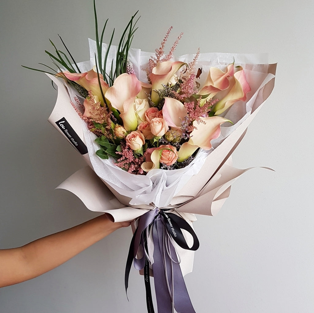 Calla Lilies Bouquet - Lou Flower Studio