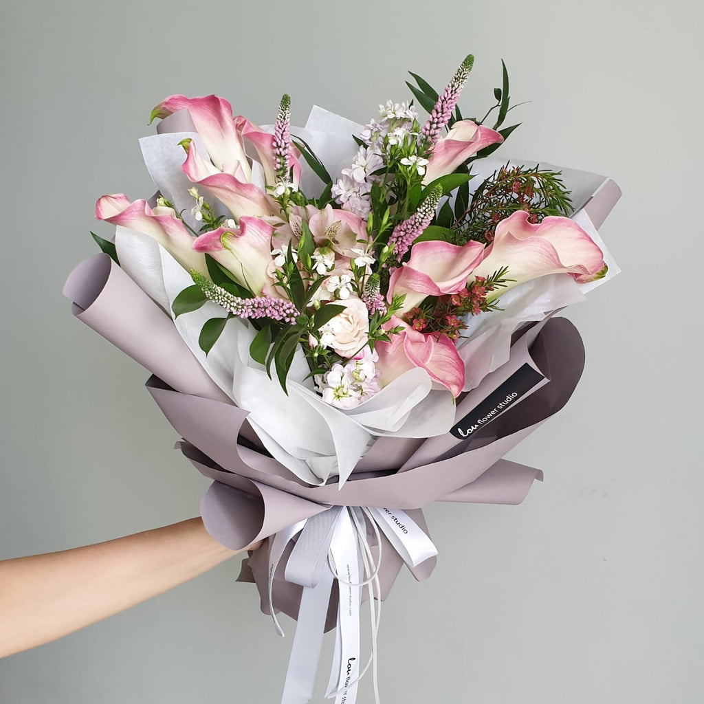 Calla Lilies Bouquet - Lou Flower Studio