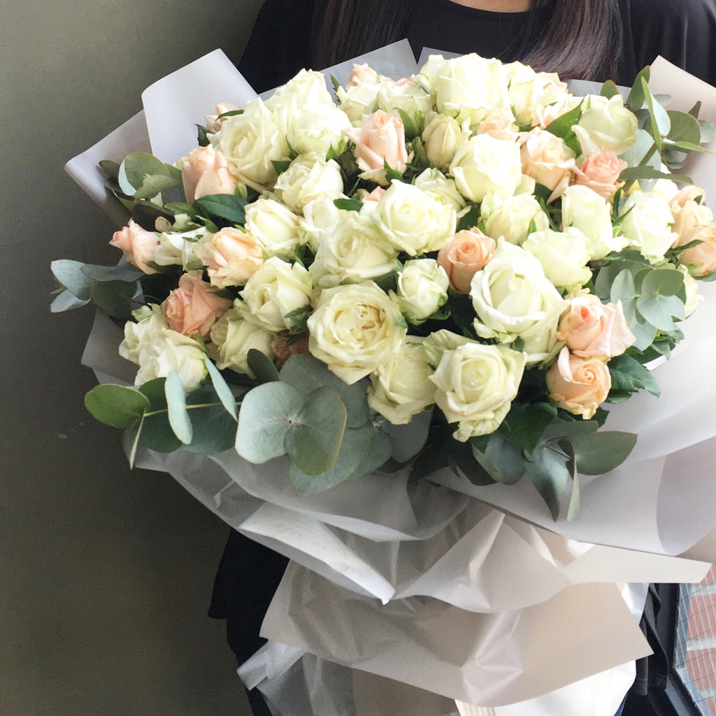 99 Roses Bouquet - Lou Flower Studio