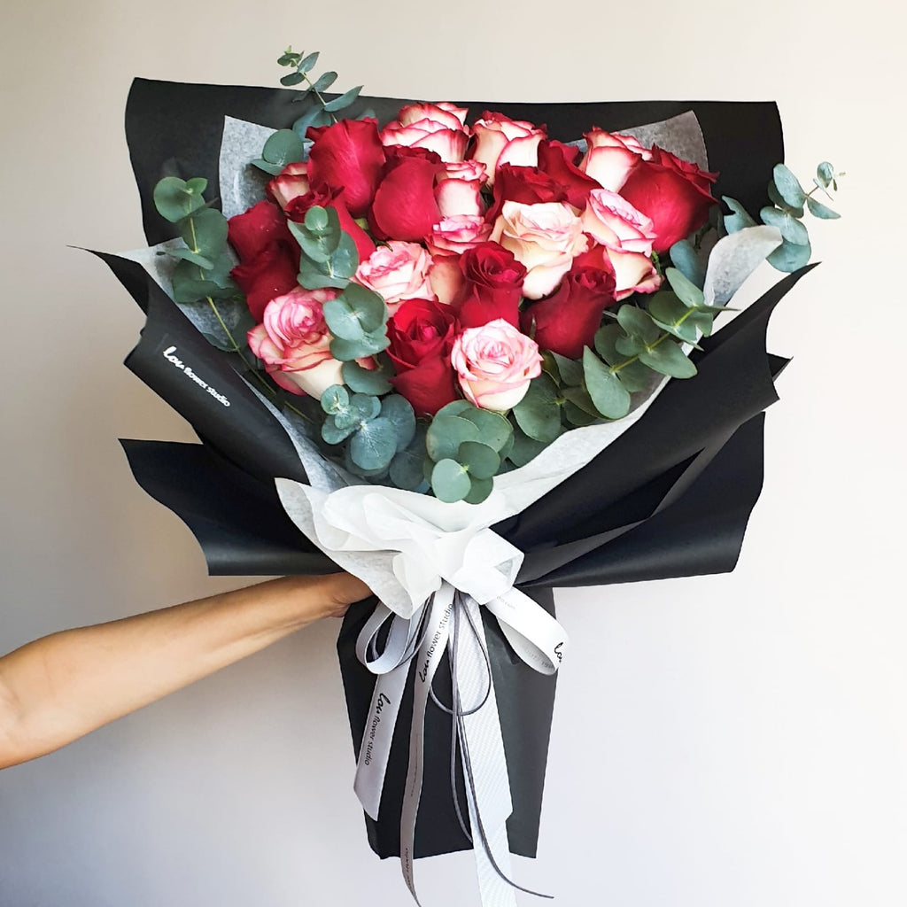 V-Day Special - Just Roses - Lou Flower Studio