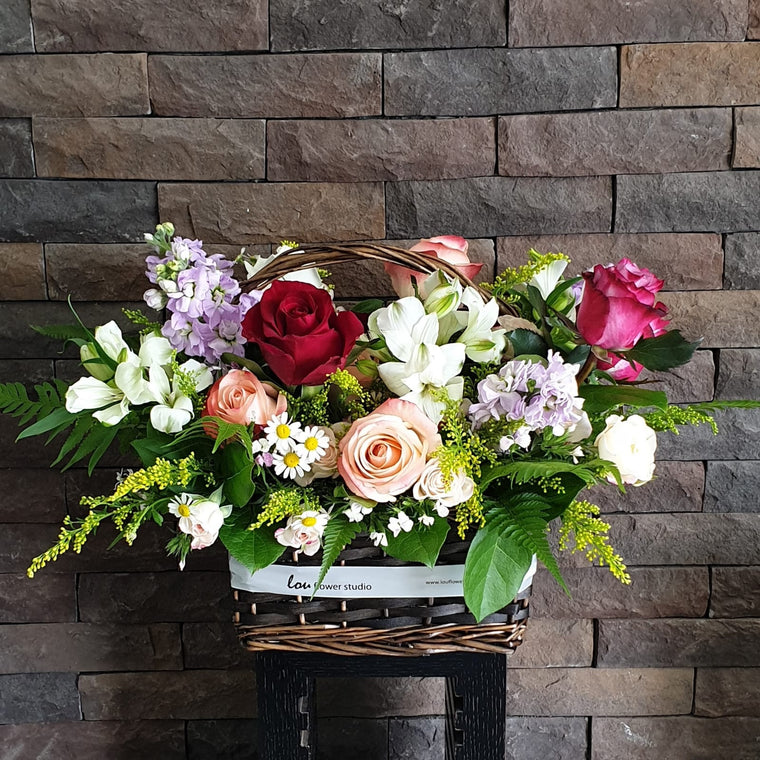 A basket of roses - Lou Flower Studio